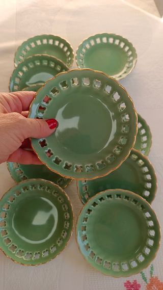 10 Platillos de Pan Verdes con Borde Dorado