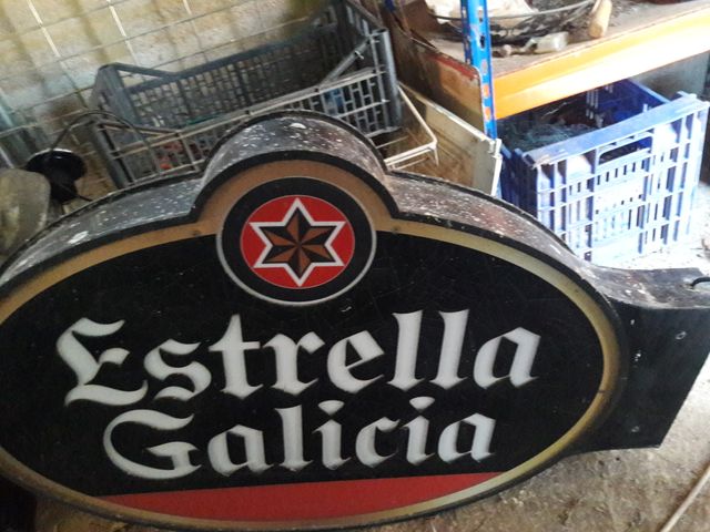 Letrero luminoso Estrella Galicia