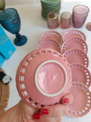 10 platillos de pan con borde dorado