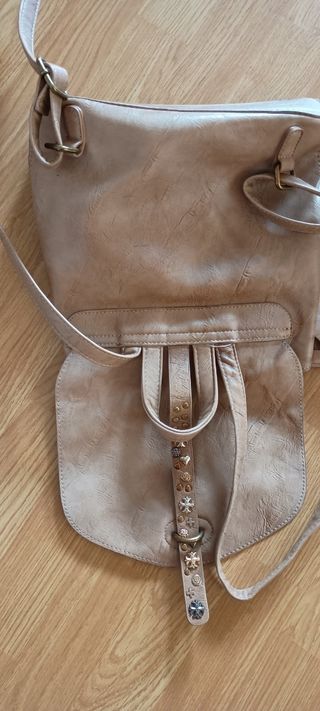 Bolso de piel beige