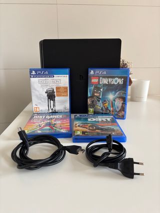 PS4 Slim 1TB + 4 Juegos
