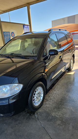 SsangYong Rodius 2011