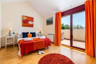 Casa adosada en alquiler en Nueva Andalucía centro en Marbella