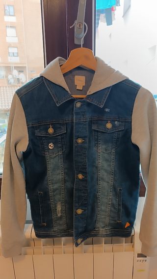 Chaqueta vaquera con capucha niño