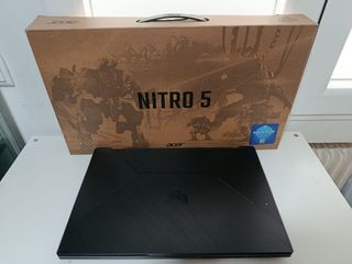 Portátil ASUS TUF Gaming F17 FX706HM