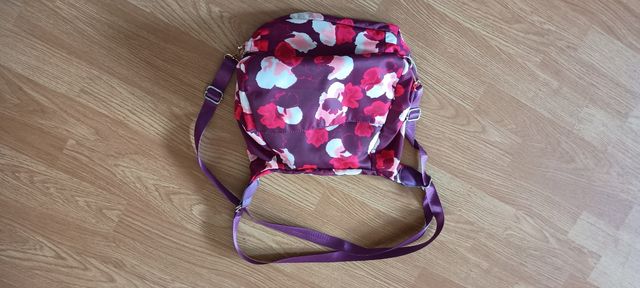 Bolso de mano floral morado