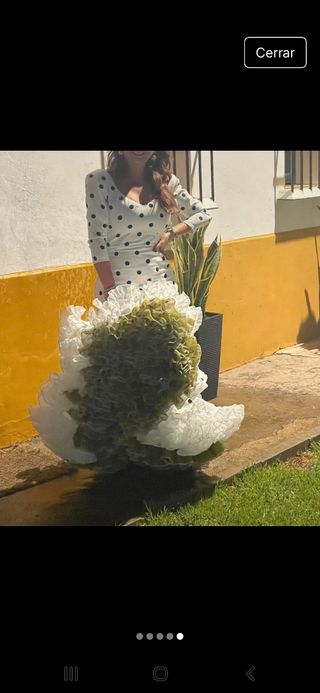 Traje de flamenca blanco y negro