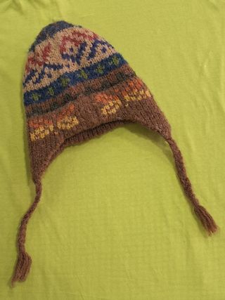 Gorro de lana tejido para niño