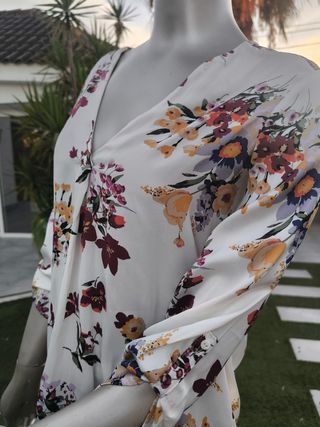 Camisa floral blanca