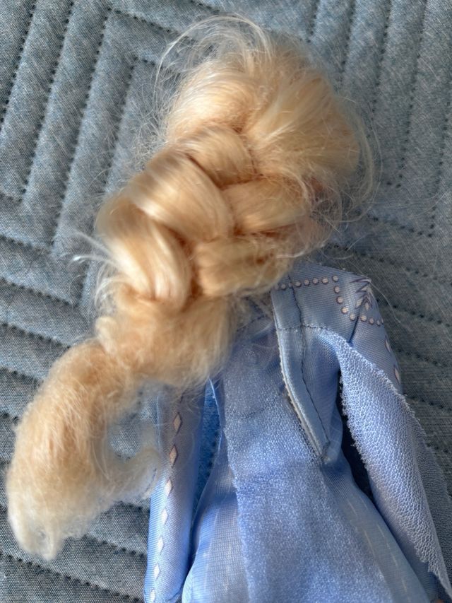 Muñeca Barbie Frozen Elsa