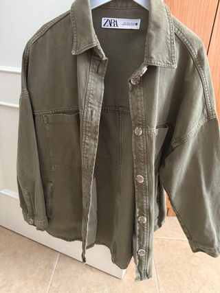 Sobrecamisa Zara Verde Caqui Talla L