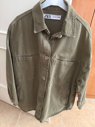 Sobrecamisa Zara Verde Caqui Talla L