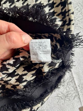 Vestito pied de poule con bottoni oro
