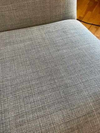 Butaca Ikea gris madera