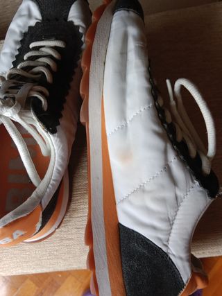 Zapatillas Bimba y Lola Negras y Blancas