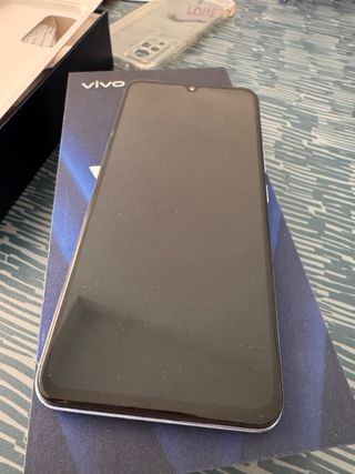 Vivo V21