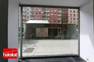 Local comercial en venta en Ensanche en Pamplona