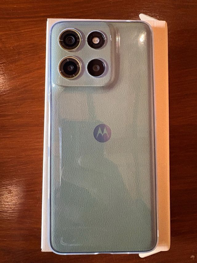 Motorola G15 Power
green iguana color
full hd+ 6,7