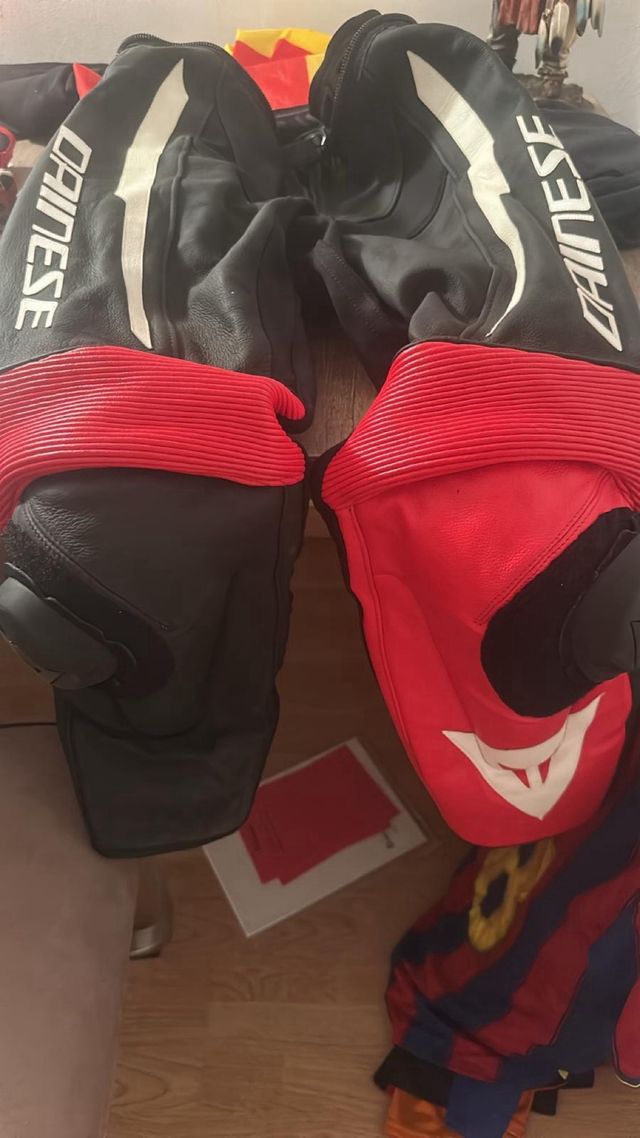 Mono Dainese 2 piezas 52