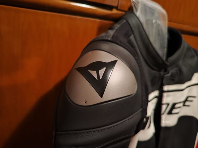 Mono Dainese 2 piezas 52