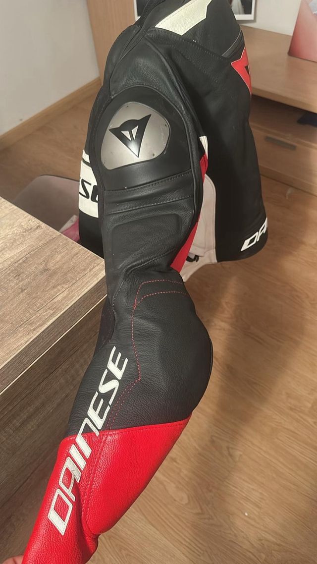 Mono Dainese 2 piezas 52