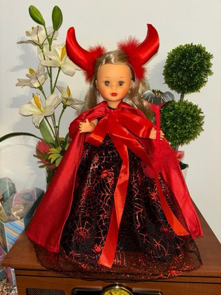 Muñeca Nancy Reedición Vestida Diablesa Artesanal