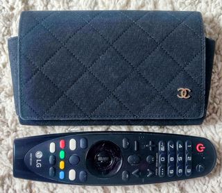 Funda de gafas acolchada Chanel negra