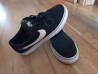 Zapatillas Nike SB Negras y Blancas