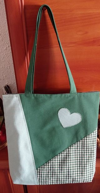 Bolso Tote Verde con Corazón