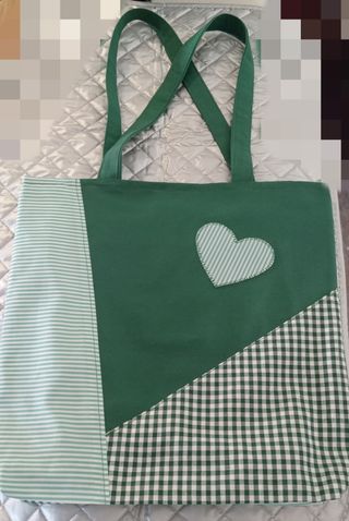 Bolso Tote Verde con Corazón
