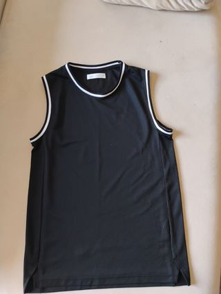 Camiseta sin mangas negra. Talla 13-14 164cm.