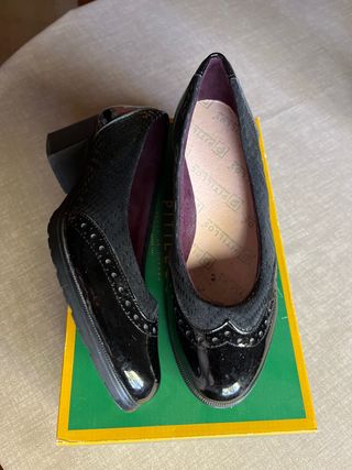 Tacones negros PITTILOS