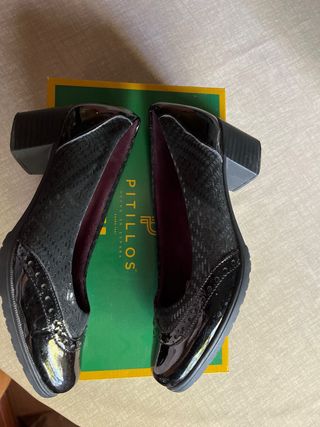 Tacones negros PITTILOS