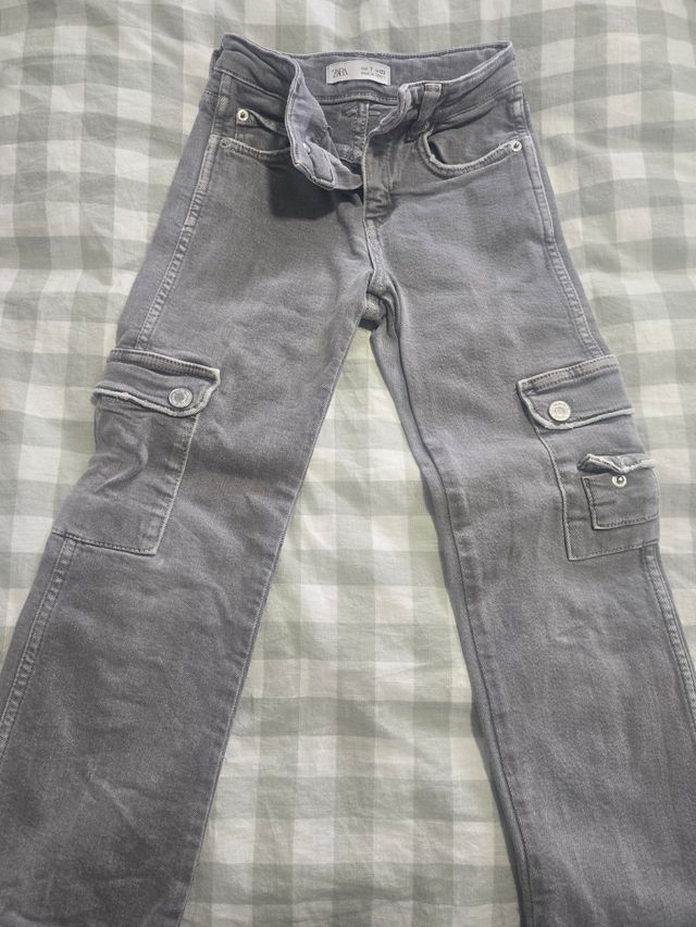 Pantaloni cargo grigi Zara per ragazze taglia 7