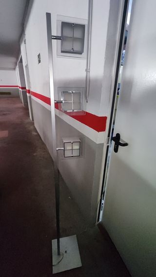 Lámpara de pie moderna