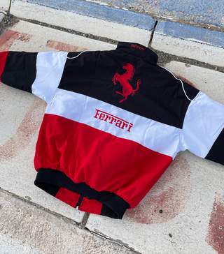 Chaqueta Ferrari Blanca Puma F1 Bordada Unisex