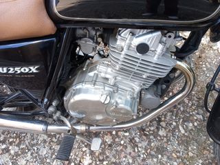 Suzuki TU250X Moto Clásica