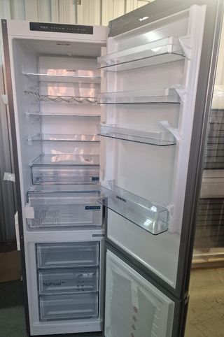 Nevera Siemens 2m , nueva con tara