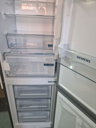 Nevera Siemens 2m , nueva con tara