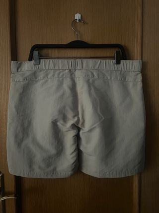 Pantalón corto beige Mountain