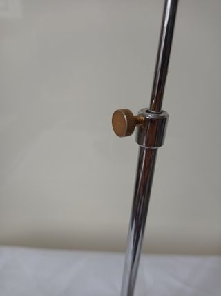 Espositore in acciaio con pinza