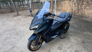 Yamaha TMAX 560 Tech – Akrapovic (2022 / 16.000km)