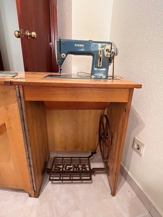 Máquina de coser Sigma años 50