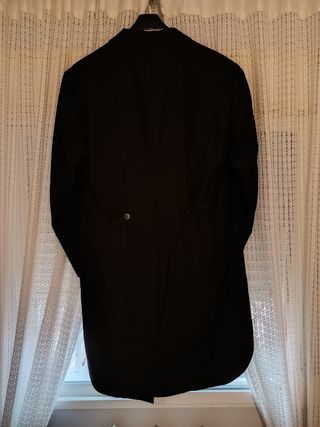 Chaqué de hombre negro