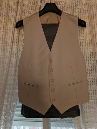 Chaqué de hombre negro