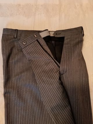 Chaqué de hombre negro