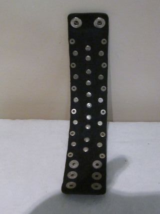 PULSERA DE CUERO SINTETCO ESTILO PUNK CON TACHUELA