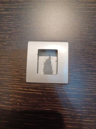 Juego de 2 armarios /estantes de pared.