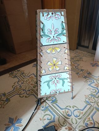 Lámpara de mesa decorativa