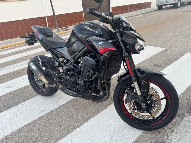 Kawasaki Z900 2020 Negra